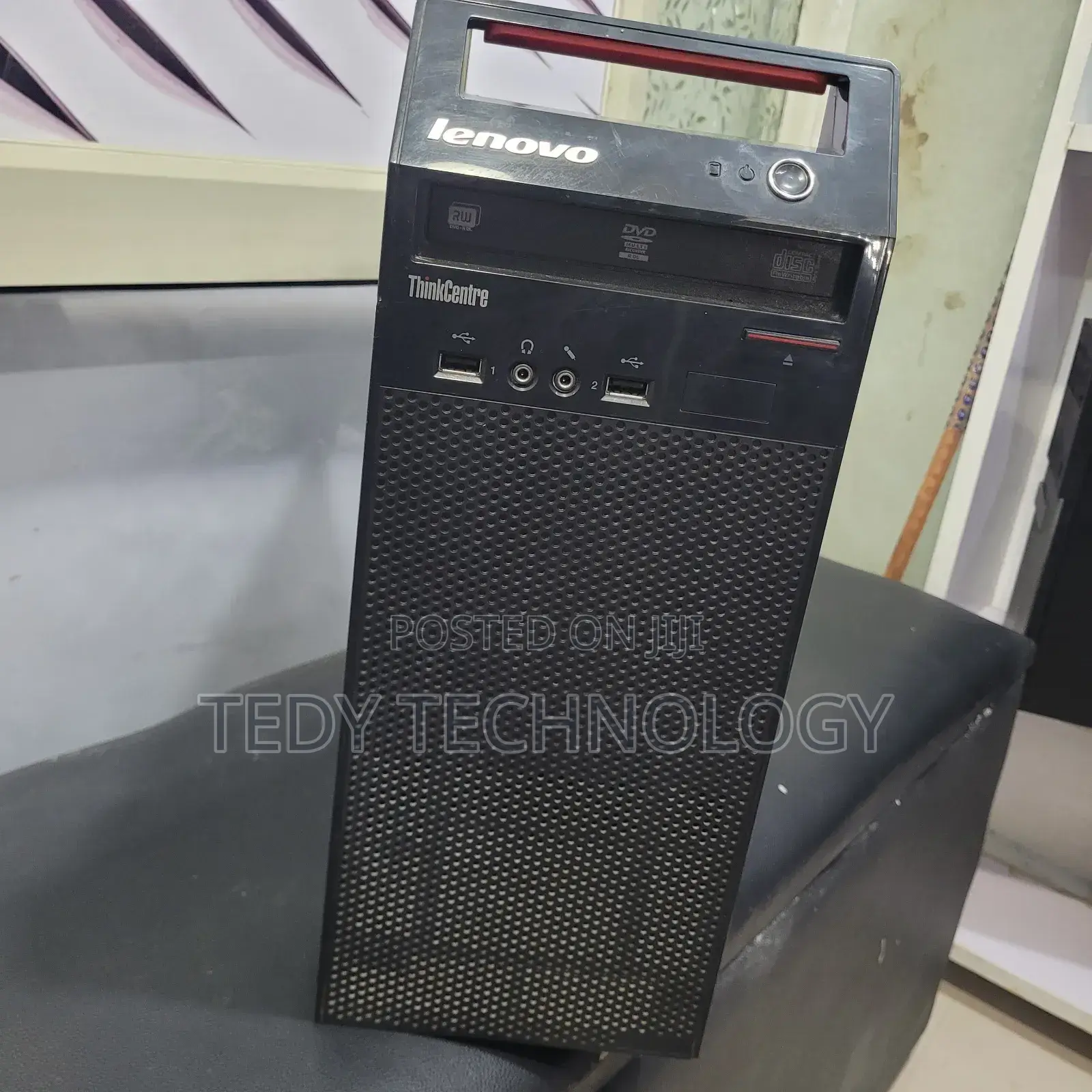 Desktop Computer Lenovo ideacentre 720 4GB Intel Core i3 HDD 4T
