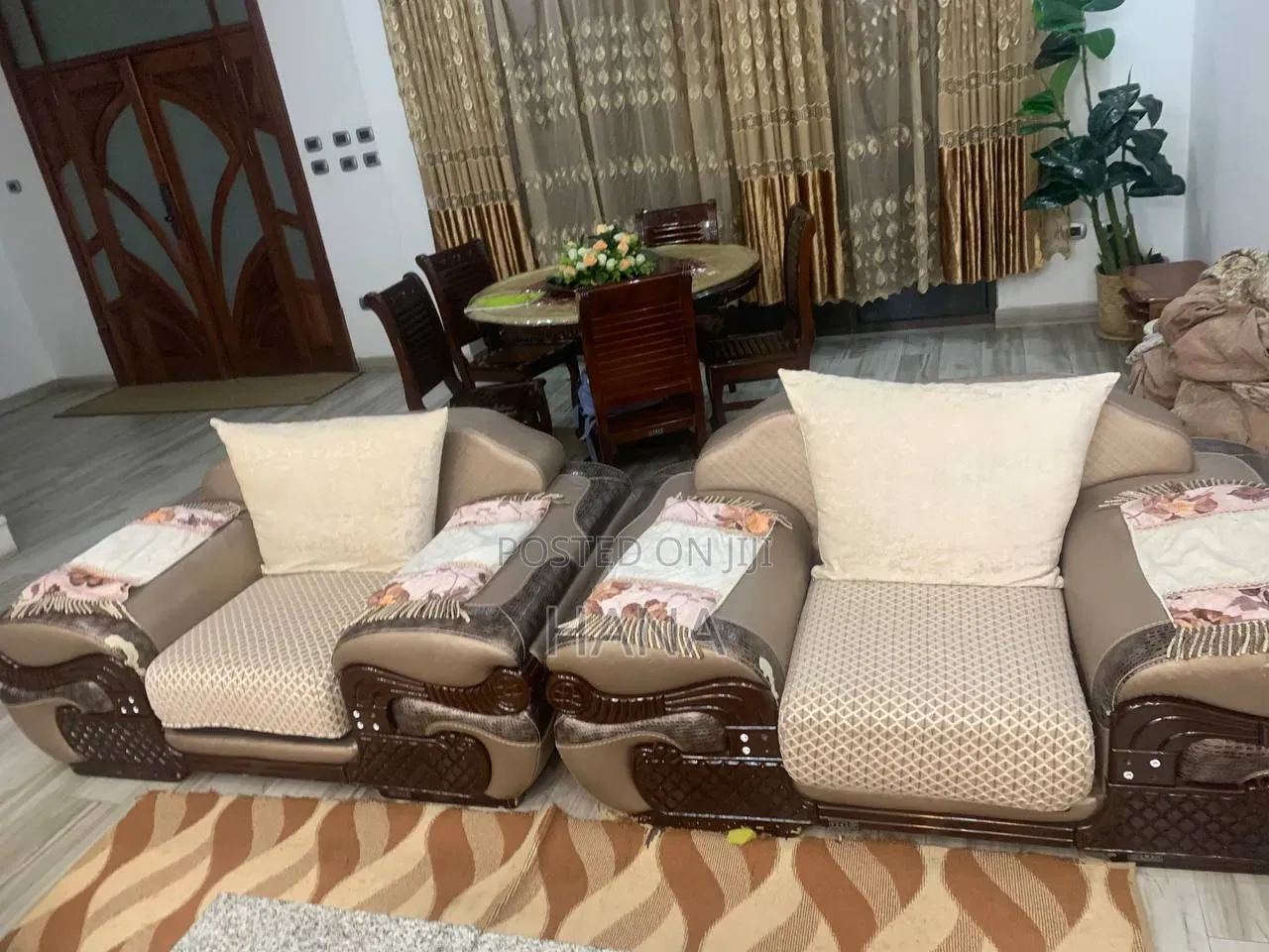 Sofas With Table for Sales