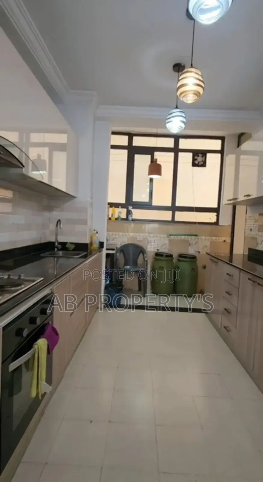 Furnished 3bdrm Apartment in ሰሚት ካንብሪጅ, Yeka for sale