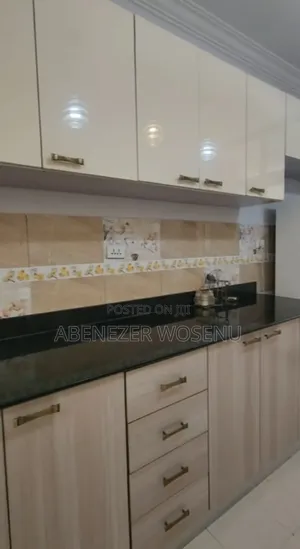 Furnished 3bdrm Apartment in ሰሚት ካንብሪጅ, Yeka for sale