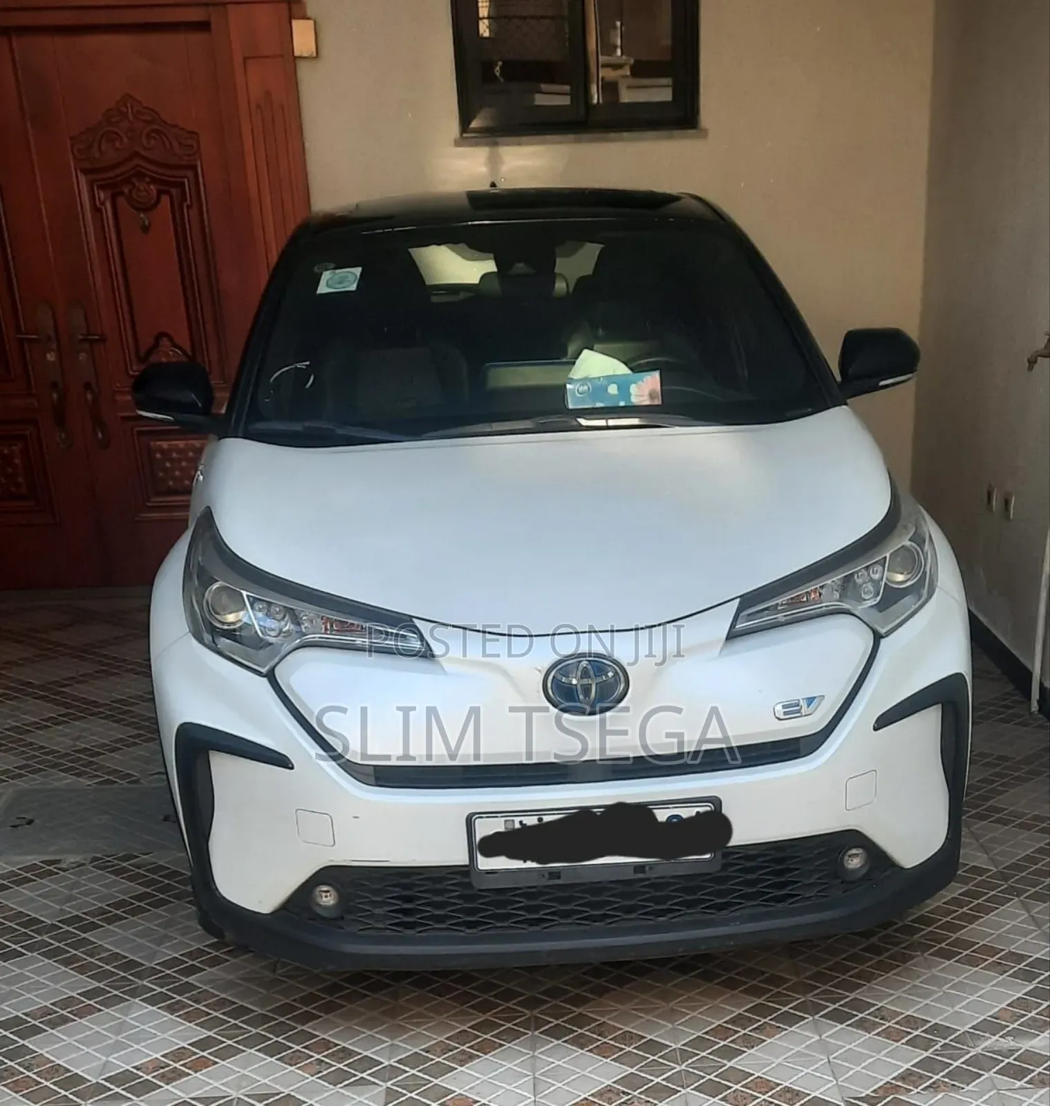 Rental Car Toyota CHR (Ev)