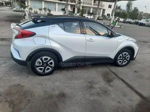 Rental Car Toyota CHR (Ev)