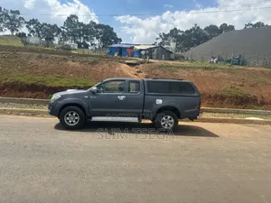 Rental Car_toyota Hilux Pickup