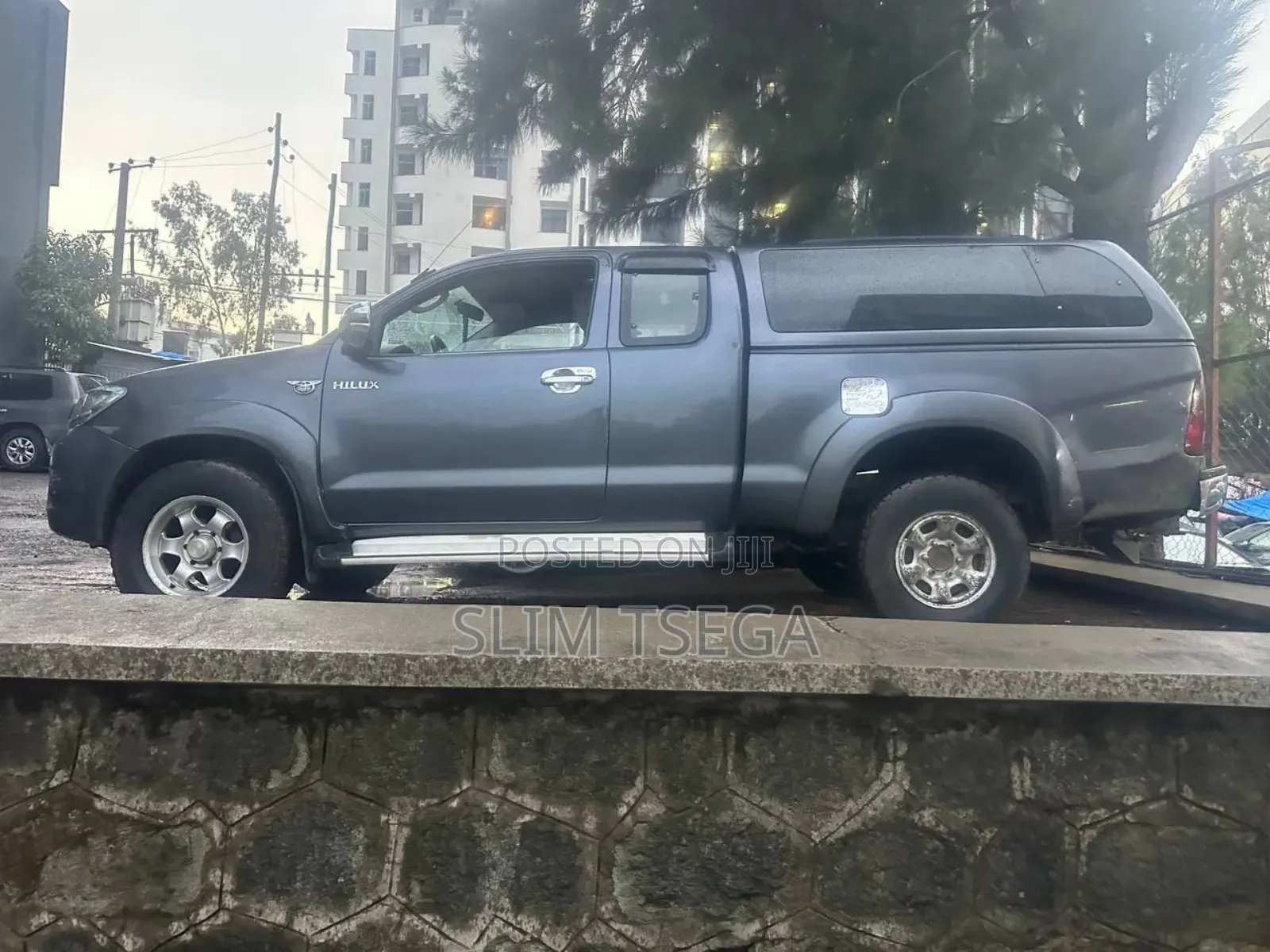 Rental Car_toyota Hilux Pickup