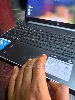 New Laptop HP Stream Notebook 8GB Intel Core i7 SSD 256GB