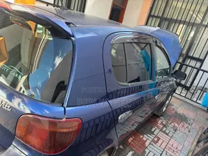 Toyota Vitz 2004 Blue