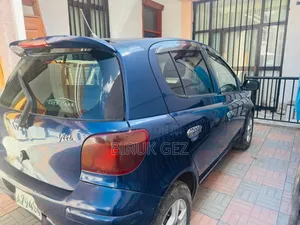 Toyota Vitz 2004 Blue