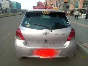 Toyota Yaris 2010 Pink