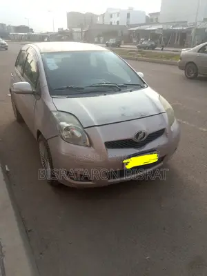 Toyota Yaris 2010 Pink
