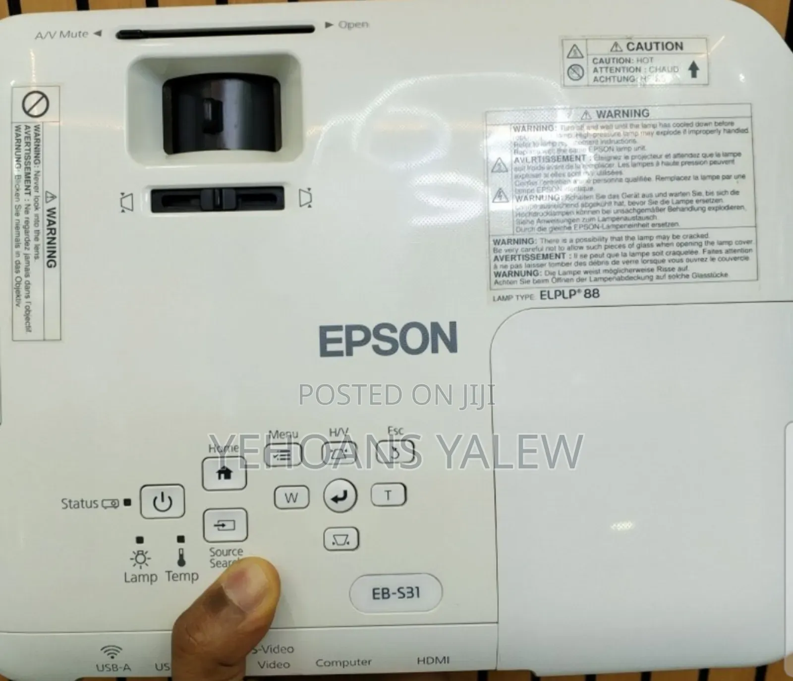 Epson Projector Model Name: Eb-S31 Has : Bag Remote Hardware