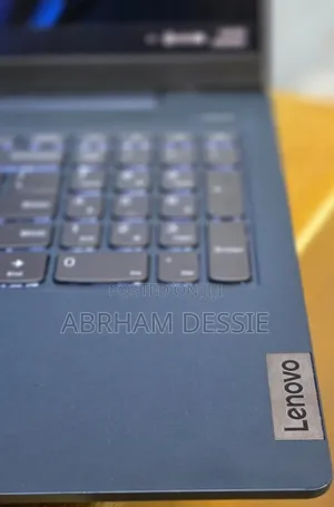 New Laptop Lenovo 12GB Intel Core i7 SSD 512GB