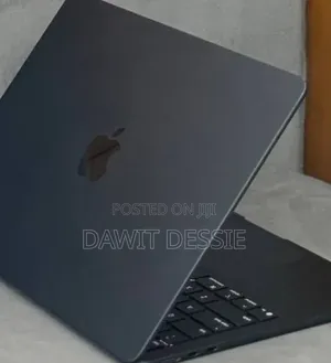New Laptop Apple MacBook Air 2025 M4 16GB Apple M4 SSD 256GB