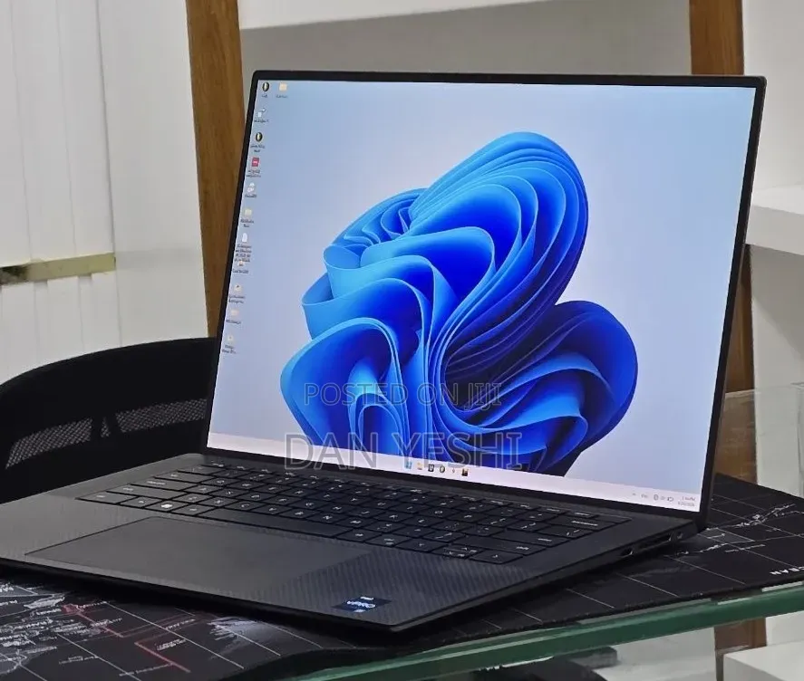 New Laptop Dell 16GB Intel Core i7 SSD 1T