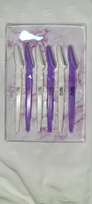 Eyebrow Razor