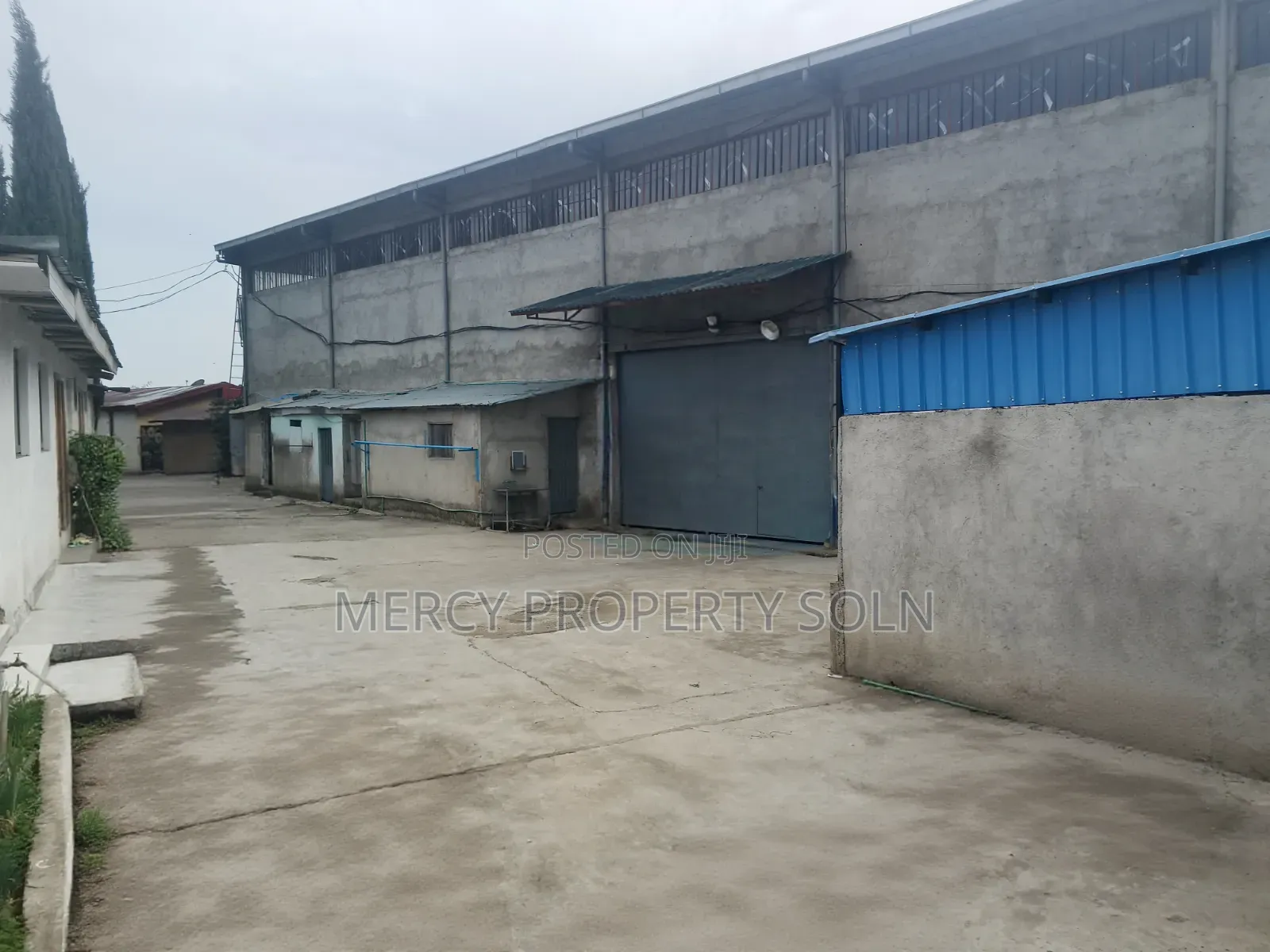 Warehouse for Rent in Jacross Area With Sufficient Office 200kv Power