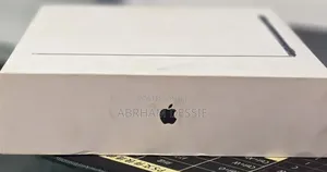 New Laptop Apple MacBook Air 2025 M4 16GB Apple M4 SSD 256GB