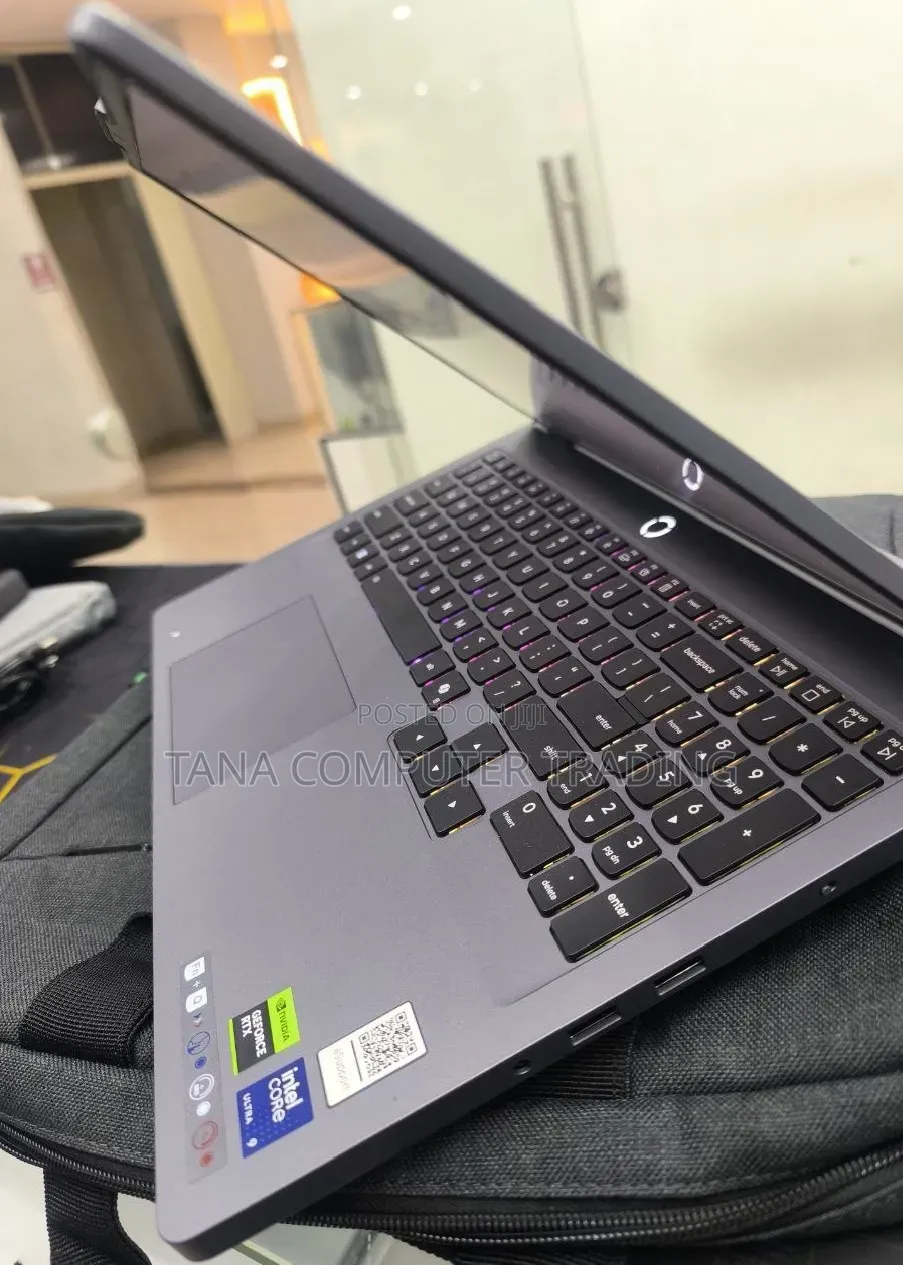 New Laptop Lenovo Legion 5i 32GB Intel Core Ultra 9 SSD 1T