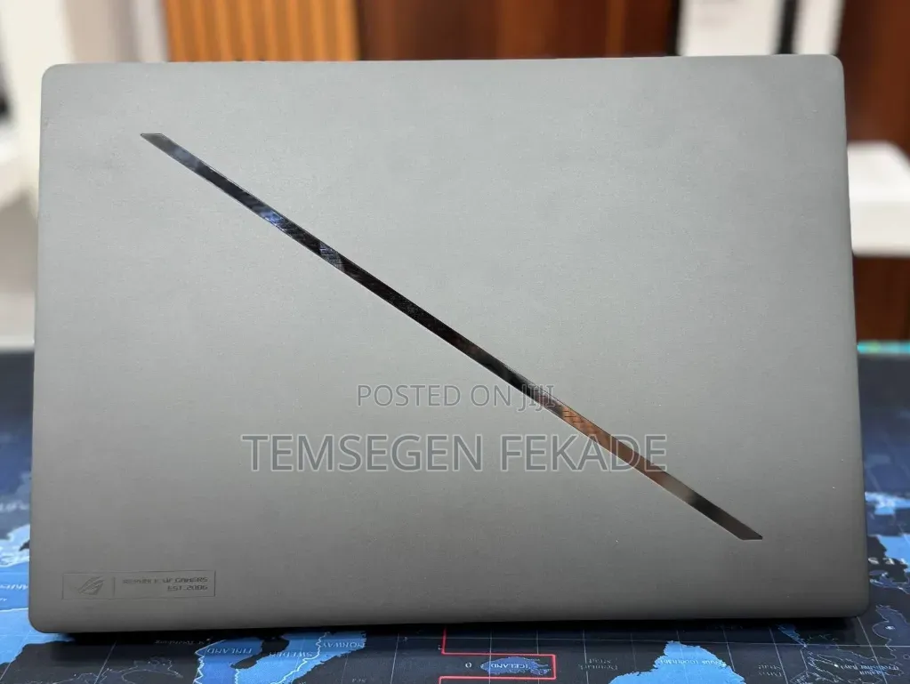 New Laptop Asus ROG Zephyrus G16 32GB Intel Core Ultra 9 SSD 1T