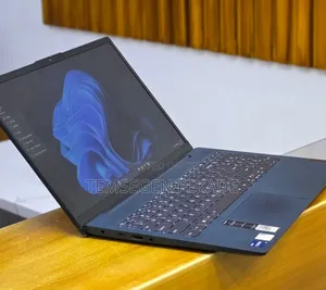 New Laptop Lenovo IdeaPad 520 12GB Intel Core i7 SSD 512GB
