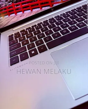 New Laptop HP EliteBook 840 G10 16GB Intel Core i7 SSD 512GB