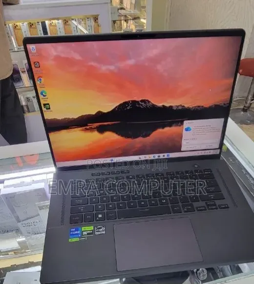 New Laptop 16GB Intel Core i7 SSD 512GB