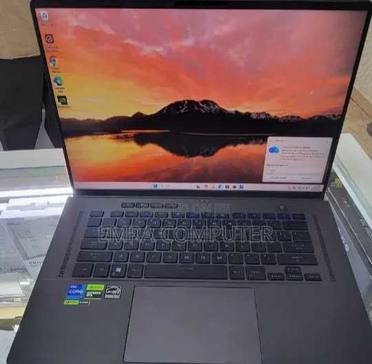 New Laptop 16GB Intel Core i7 SSD 512GB