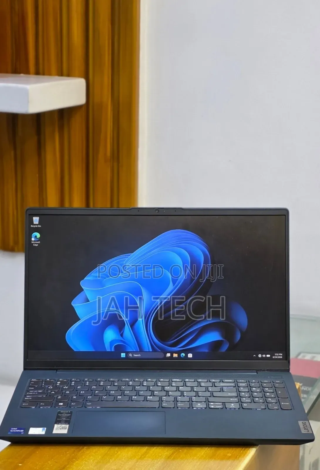 New Laptop Lenovo Ideapad 3 12GB Intel Core i7 SSD 512GB