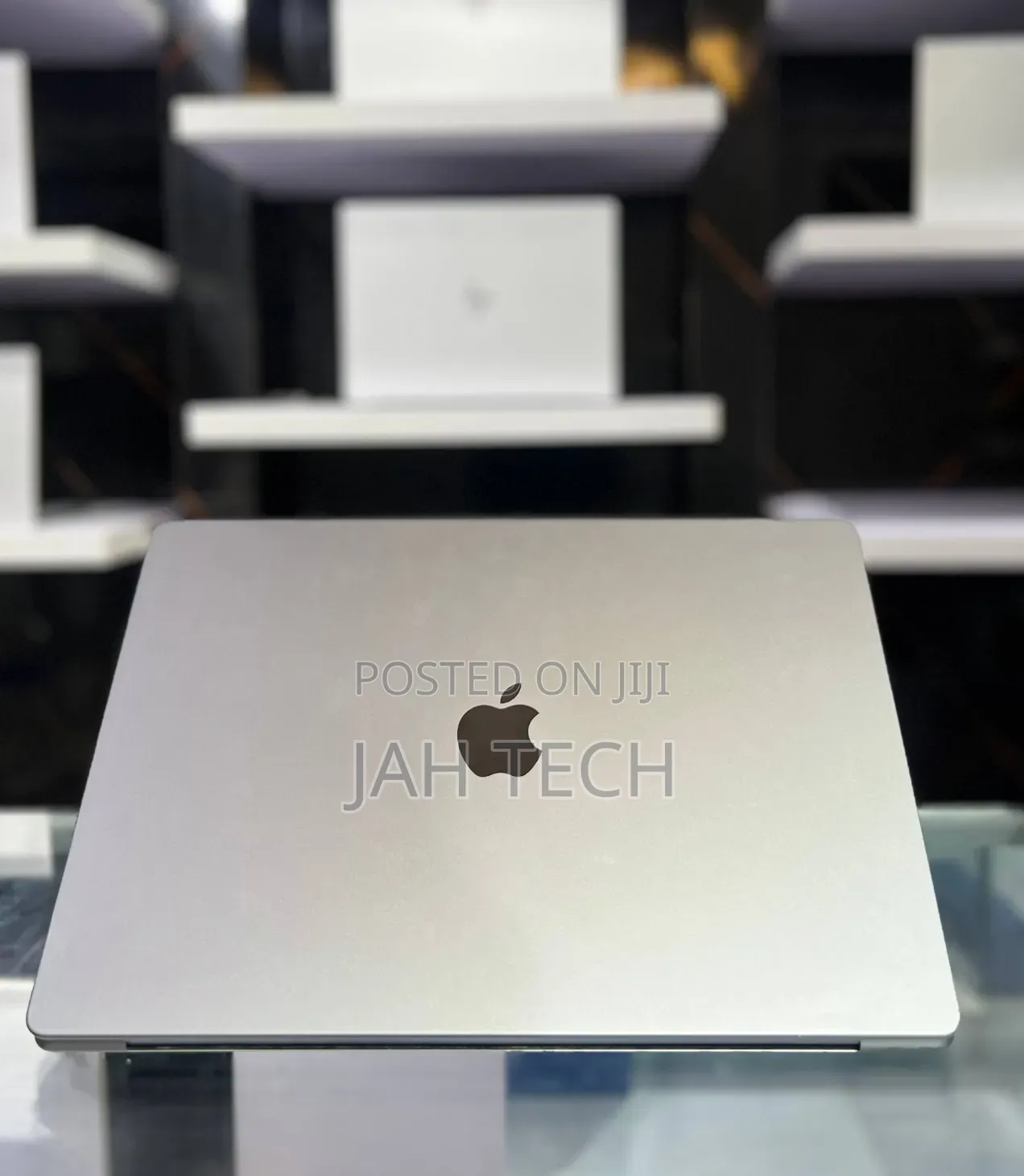 New Laptop Apple MacBook Pro 2021 M1 32GB Apple M1 Pro SSD 512GB