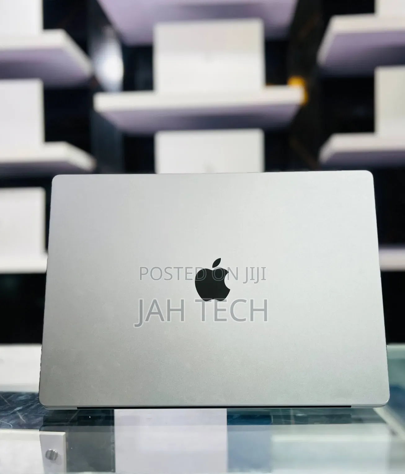 New Laptop Apple MacBook Pro 2021 M1 32GB Apple M1 Pro SSD 512GB