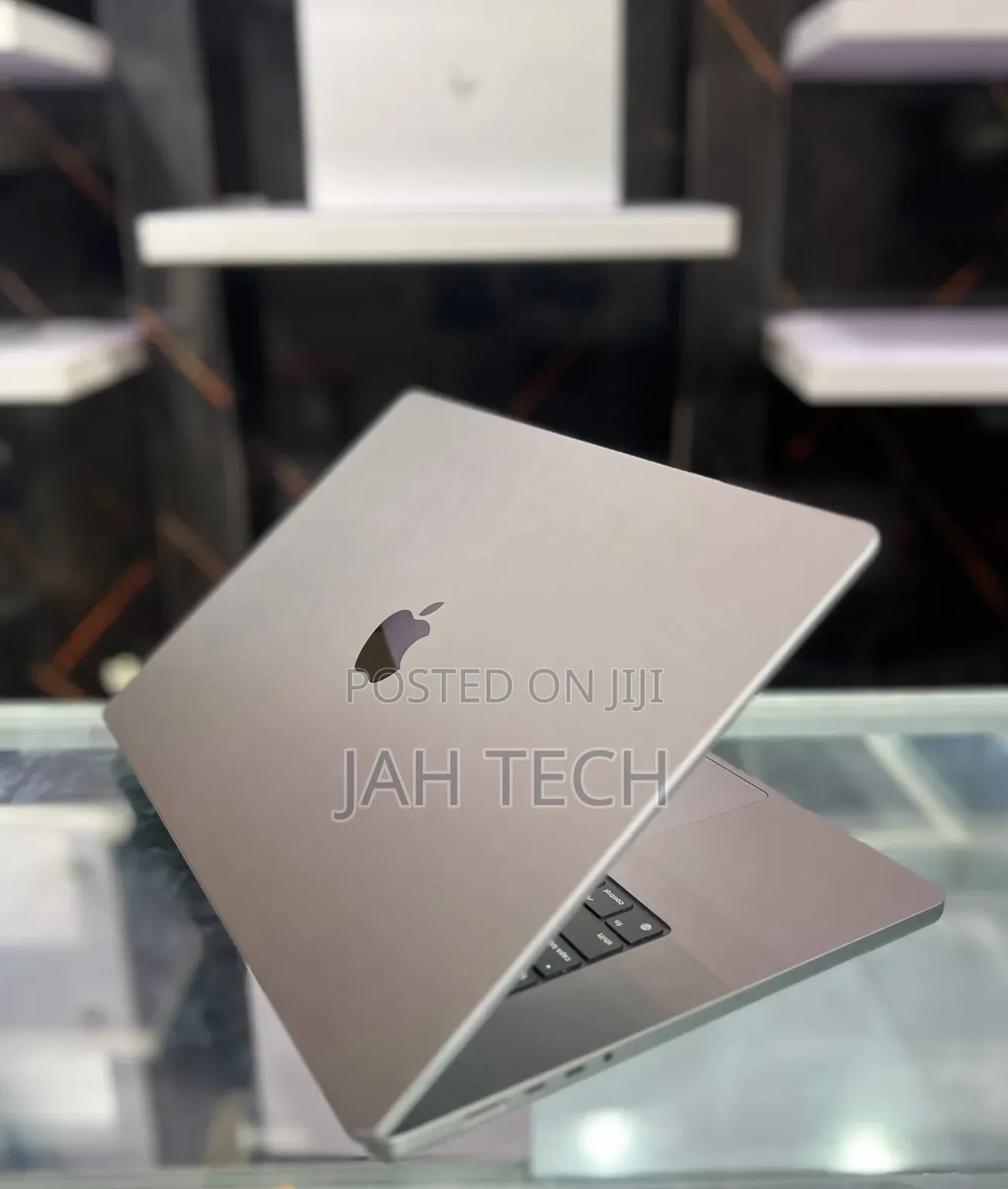 New Laptop Apple MacBook Pro 2021 M1 32GB Apple M1 Pro SSD 512GB