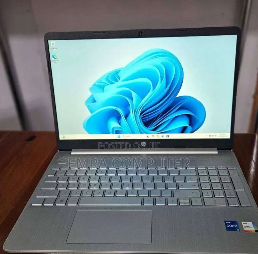 New Laptop HP 8GB Intel Core i5 SSD 256GB