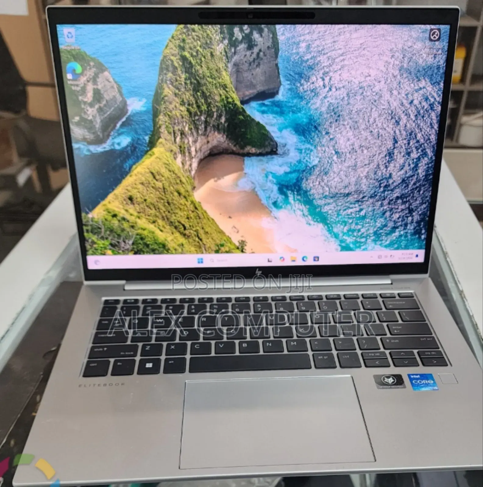 New Laptop HP EliteBook 840 G9 16GB Intel Core i5 SSD 512GB