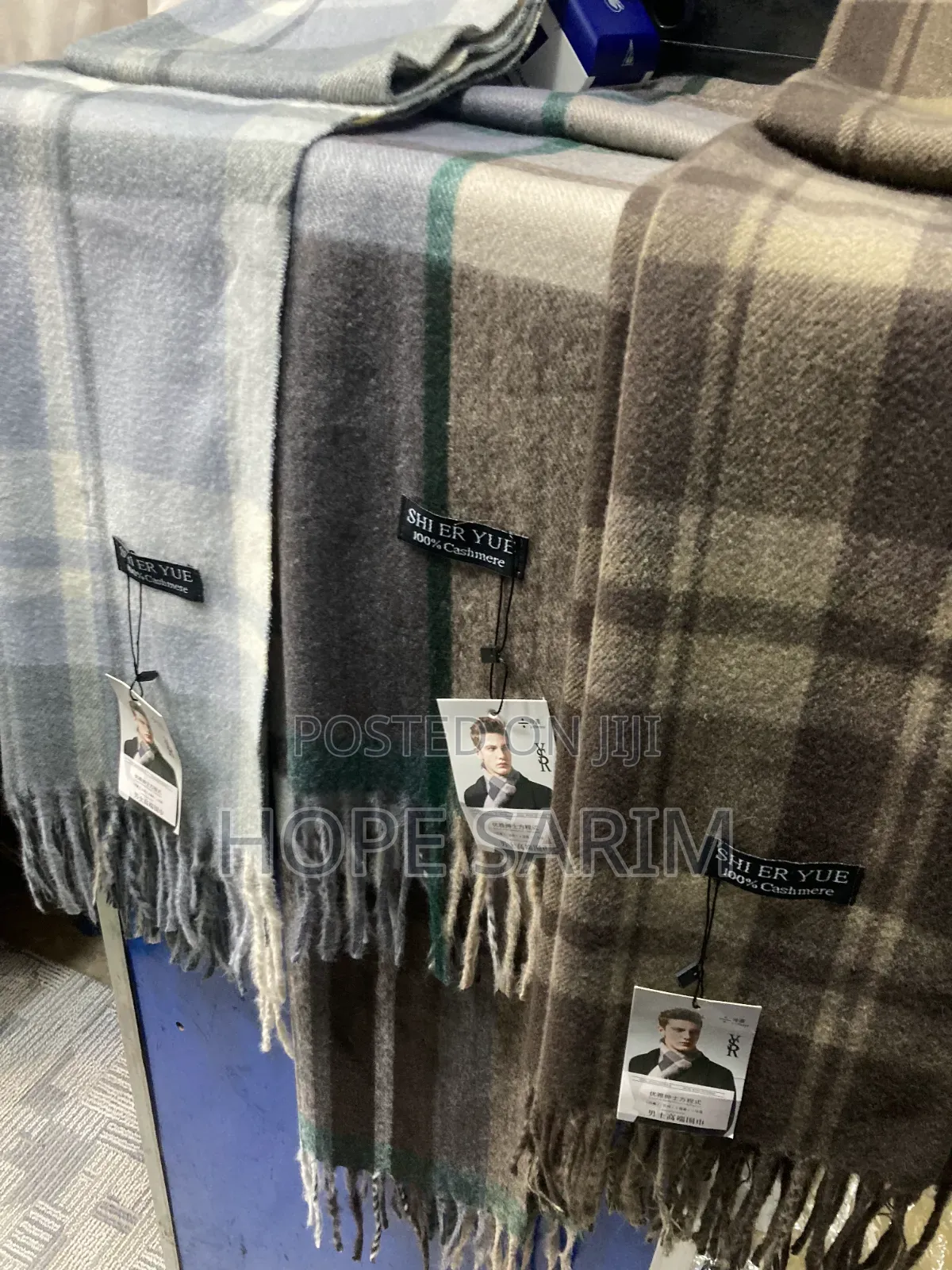 Shi Er Yue 100% Cashmere Scarves: