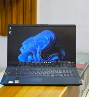 New Laptop Lenovo 12GB Intel Core i7 SSD 512GB