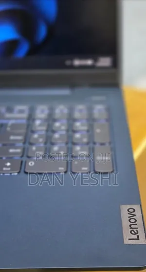 New Laptop Lenovo 12GB Intel Core i7 SSD 512GB