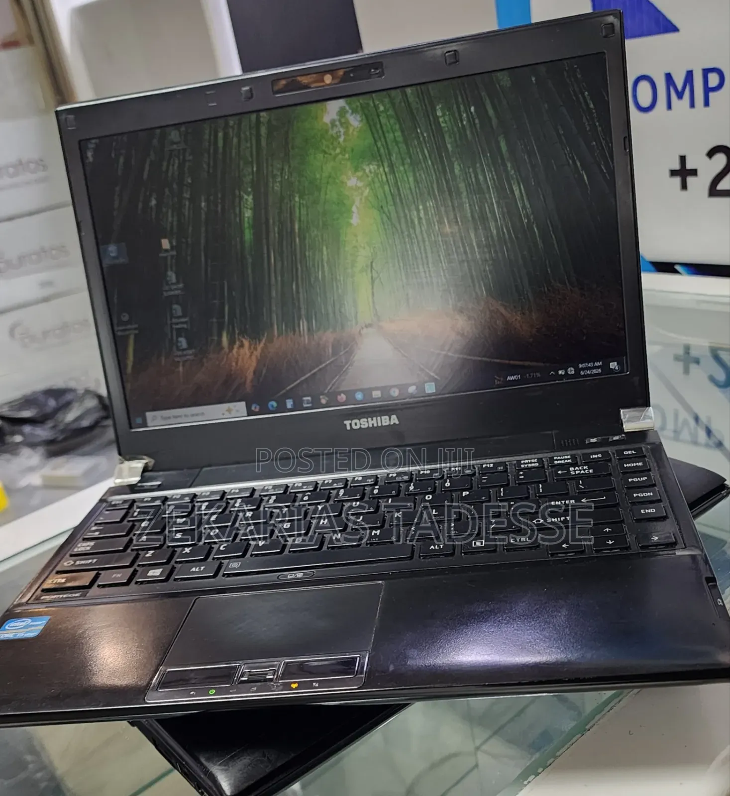 New Laptop Toshiba 4GB Intel Core i5 HDD 500GB