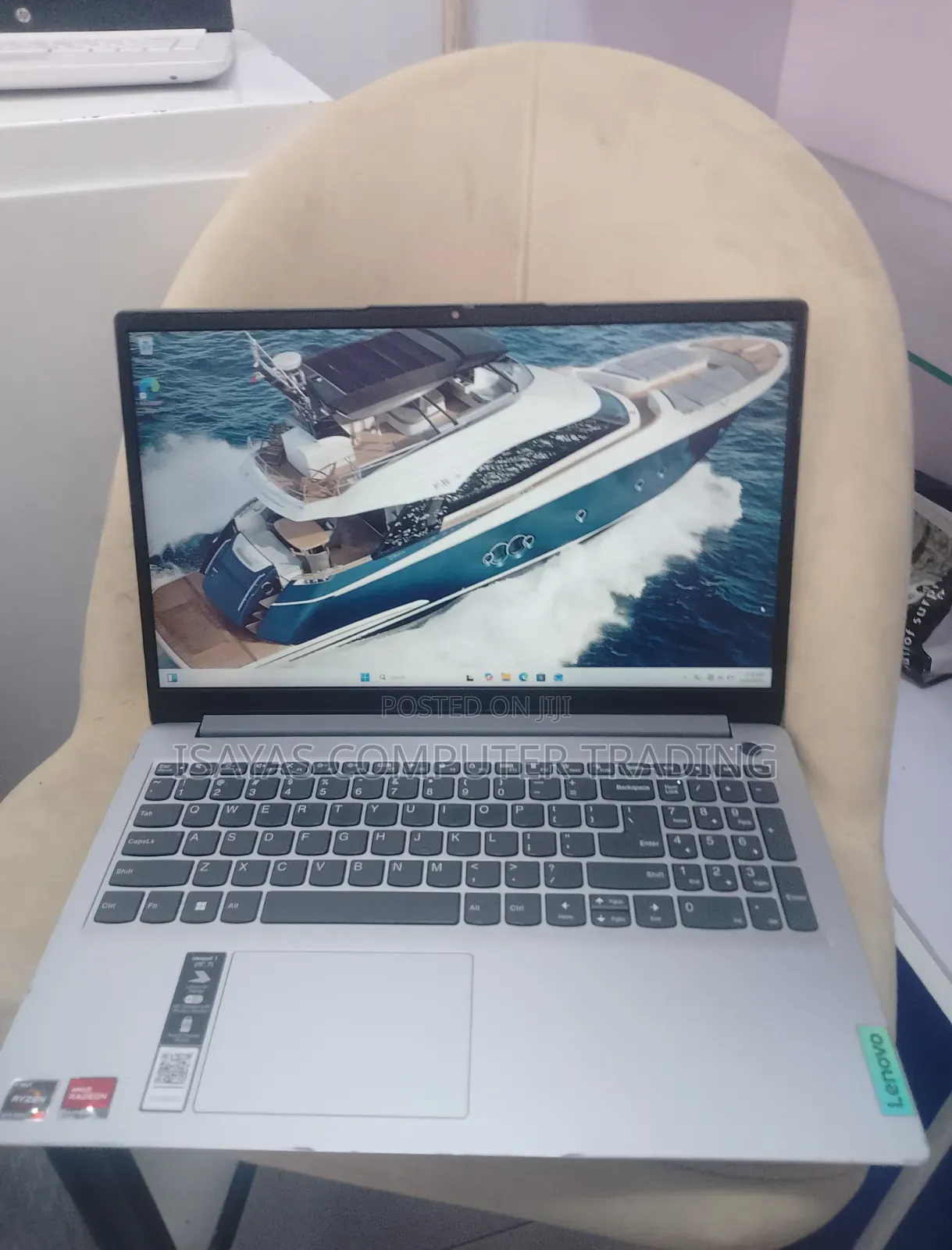 New Laptop Lenovo IdeaPad 1 8GB AMD Ryzen 7 SSD 512GB