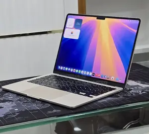 New Laptop Apple MacBook Air 2022 M2 16GB Apple M2 SSD 256GB