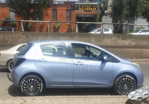Toyota Yaris 2012 Blue