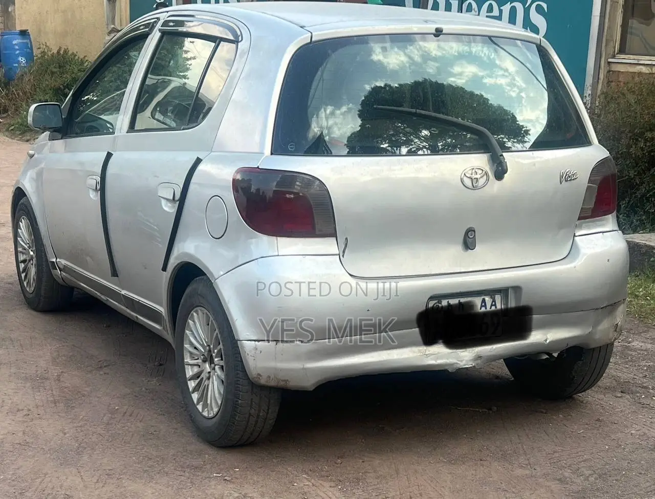 Toyota Vitz 2001 Silver