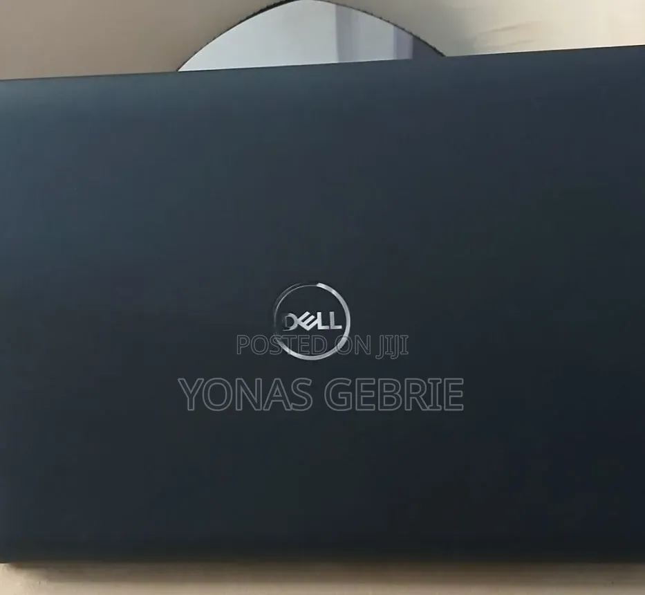 New Laptop Dell 8GB Intel Core i5 SSD 512GB