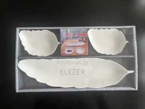 3-Piece Ceramic Leaf-Shaped Serving Platter Set.