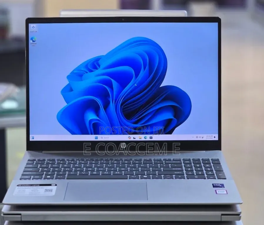 New Laptop HP Pavilion Dv5Z 8GB Intel Core Ultra 5 SSD 512GB