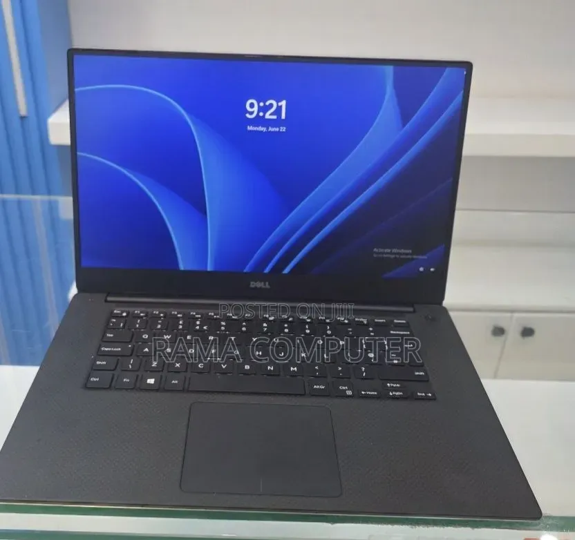 New Laptop Dell 16GB Intel Core i7 SSD 512GB
