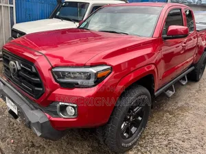 Toyota Tacoma 2018 Red