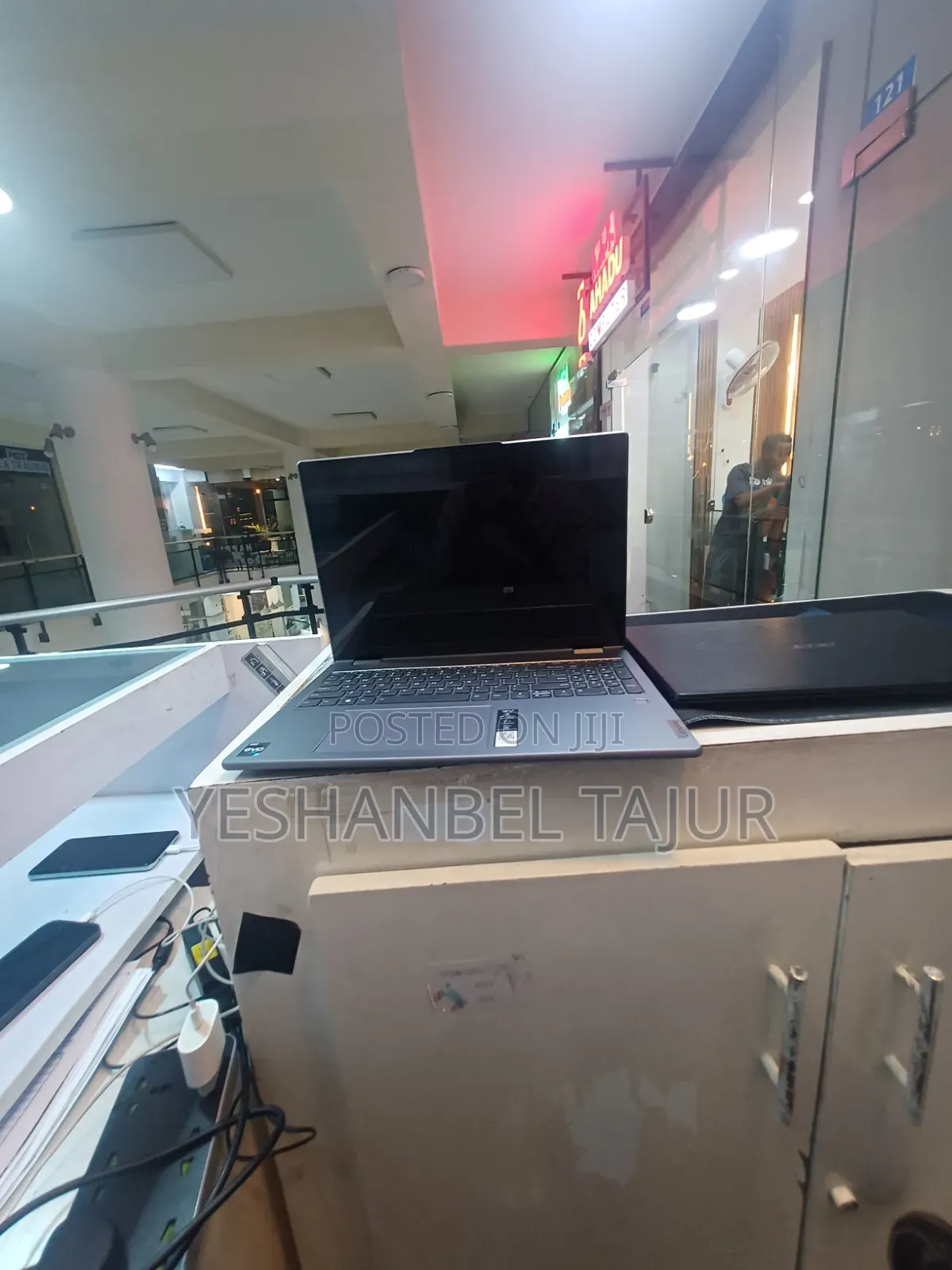 New Laptop Lenovo Yoga 7i 16GB Intel Core i7 SSD 512GB