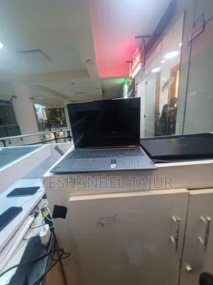 New Laptop Lenovo Yoga 7i 16GB Intel Core i7 SSD 512GB