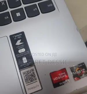 New Laptop Lenovo 8GB Intel Core i7 SSD 512GB