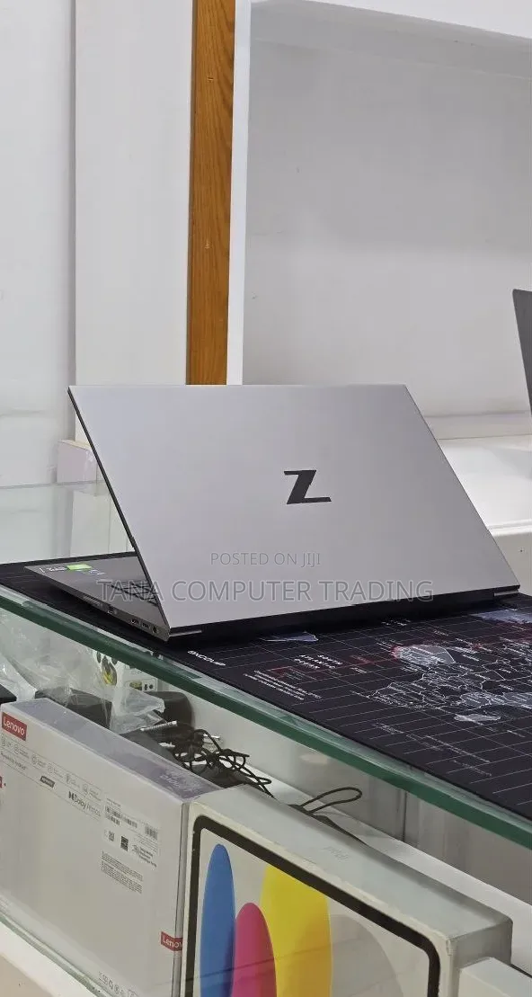 New Laptop HP ZBook Studio G8 32GB Intel Core i7 SSD 512GB