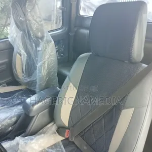 Toyota Hilux 2003 White